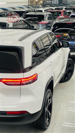 جيب جراند شيروكي